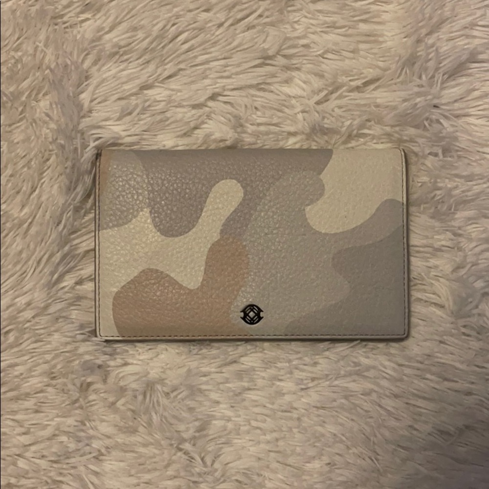 Dagne Dover Wallet